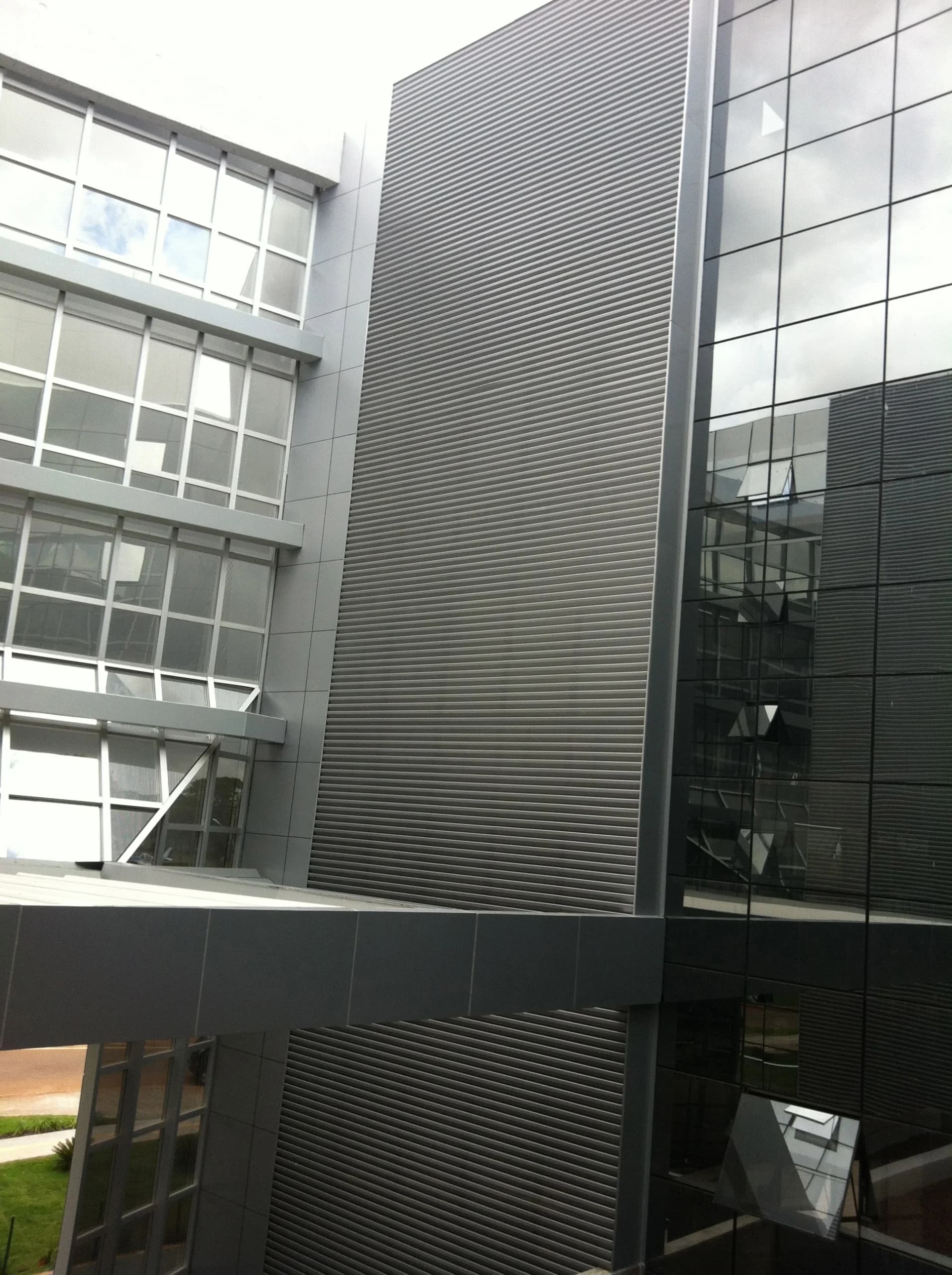 BRISE METÁLICO RC40